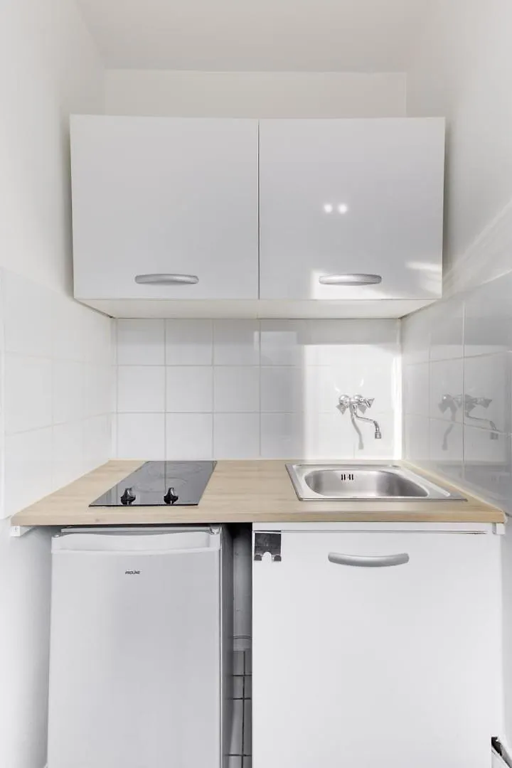 568 Dulong - Superbe Parisien Apartment