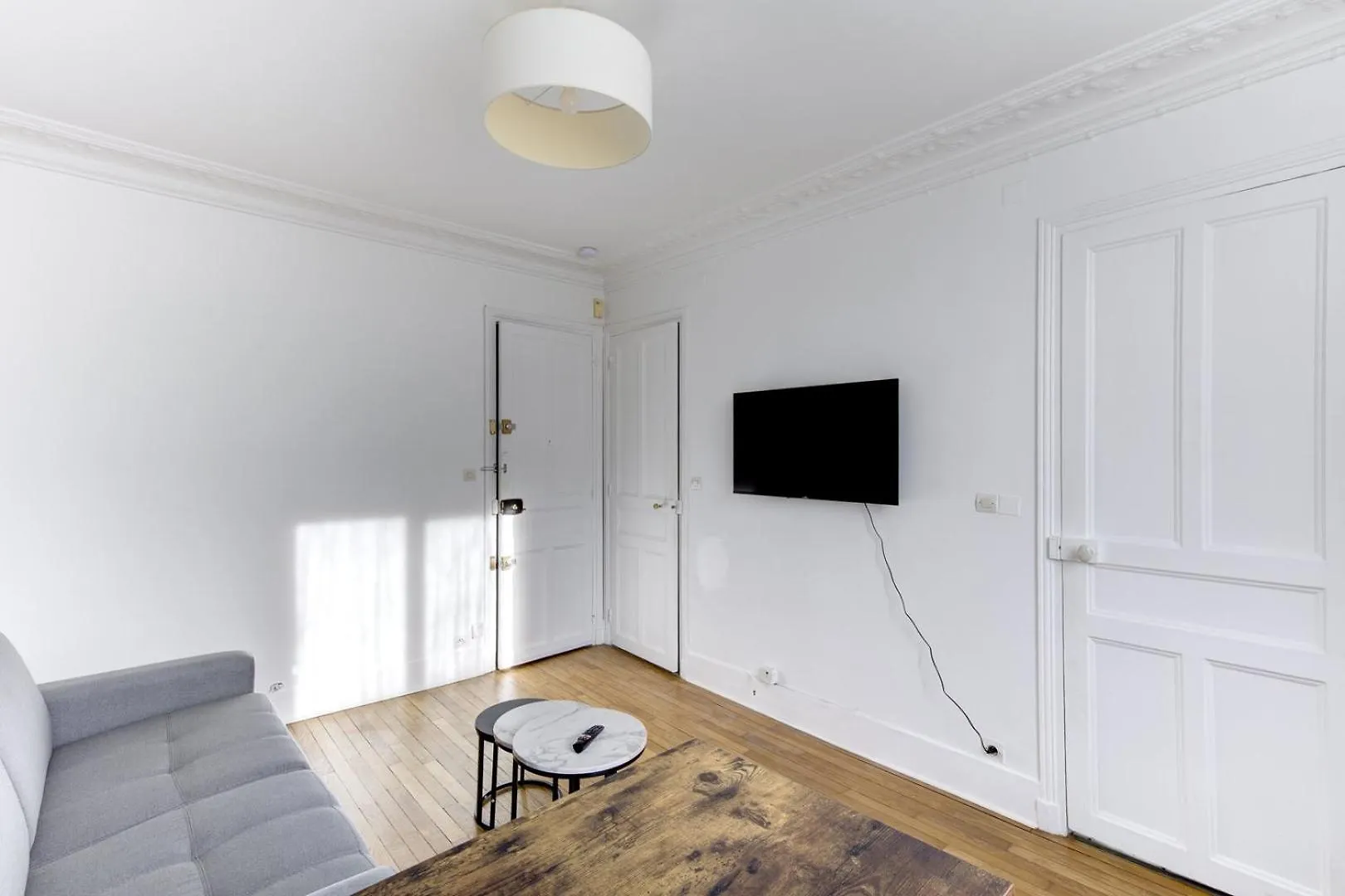 568 Dulong - Superbe Parisien * Paris